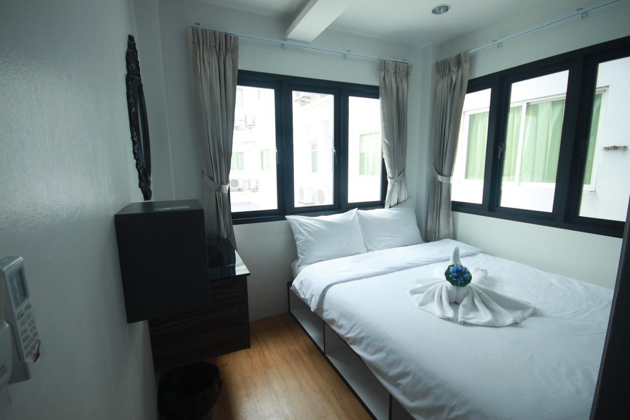 Darin Hostel Bangkok Bagian luar foto