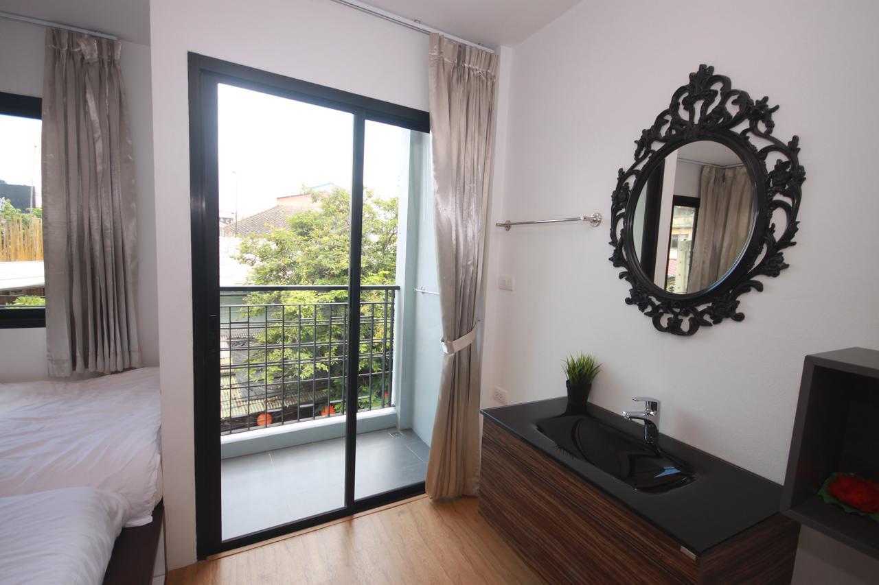 Darin Hostel Bangkok Bagian luar foto