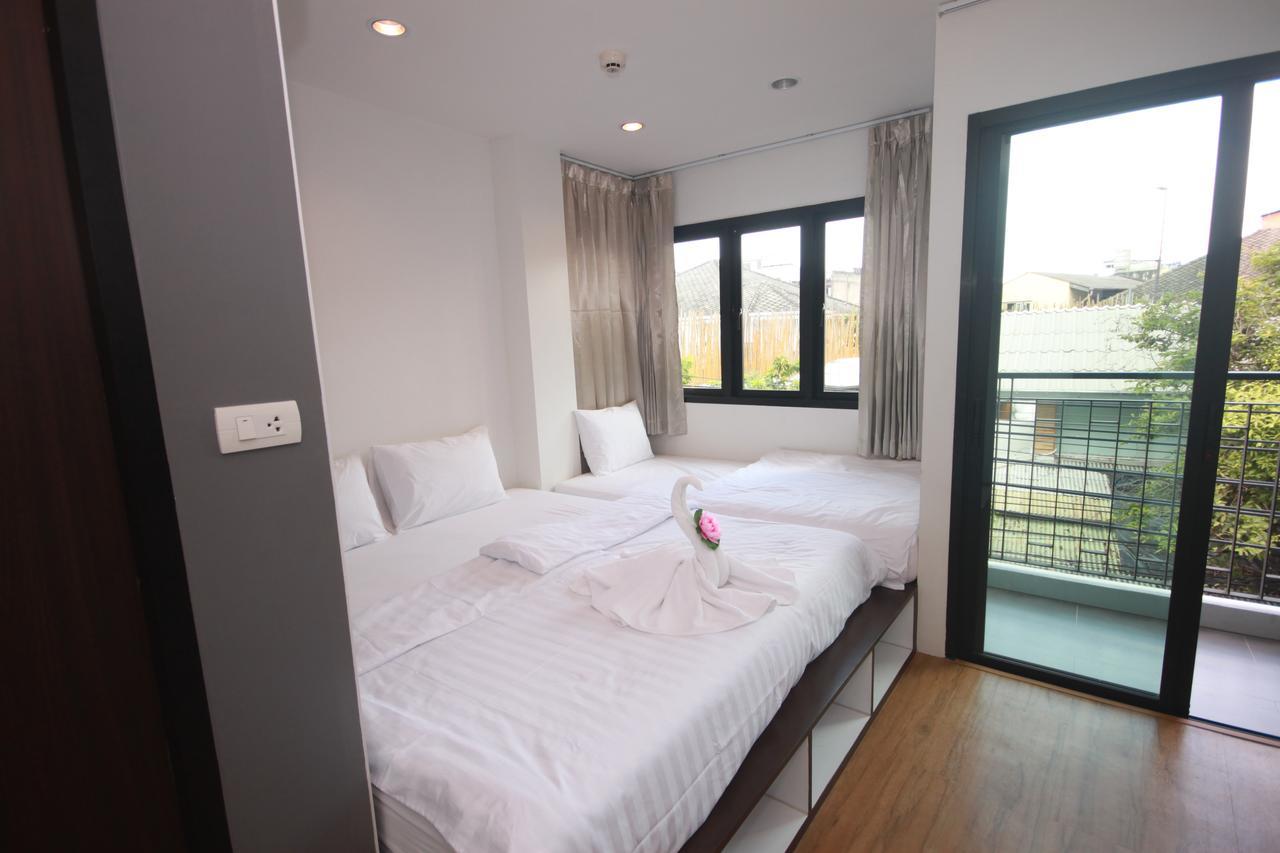 Darin Hostel Bangkok Bagian luar foto